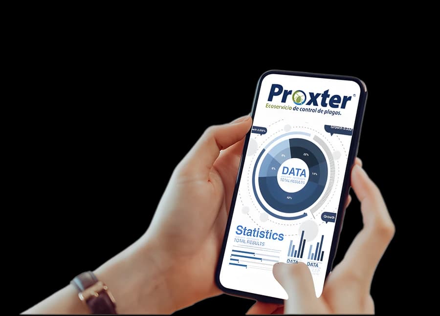 Plataforma Info Proxter en un teléfono móvil, mostrando estadísticas del control de plagas